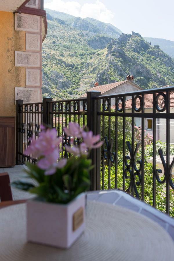 Ena Apartment Kotor Eksteriør bilde